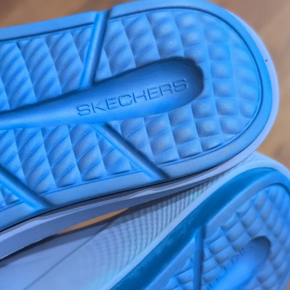 Skechers Lavender  Go Recover Arch FitSlip-On Slide Sandals - Picture 7 of 8